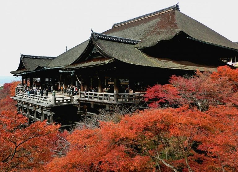 5 KUIL YANG CANTIK SEMASA MUSIM LURUH DI KYOTO
